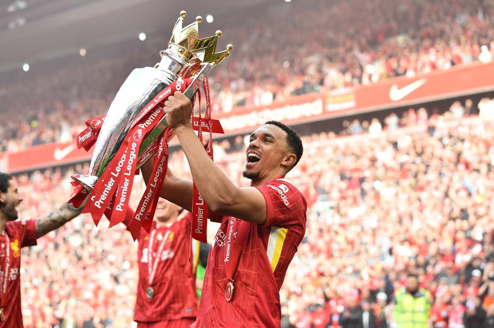 圆满退役！阿尔巴&布斯克茨：实现所有梦想，人生进入新阶段