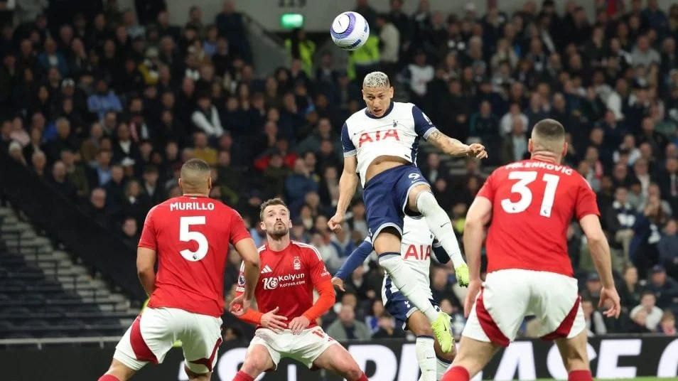 老头儿连续10场联赛踢满90分钟