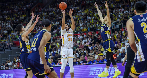 河南外援难逃追罚！格德斯最有发言权：泰山队，也曾输得不服